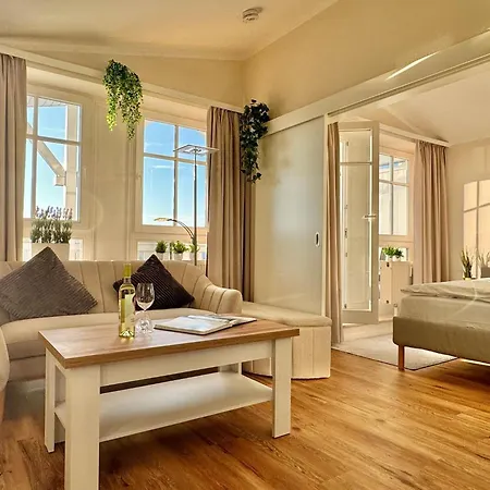 Komfortable In Mit Balkon * Sellin (Rugen)