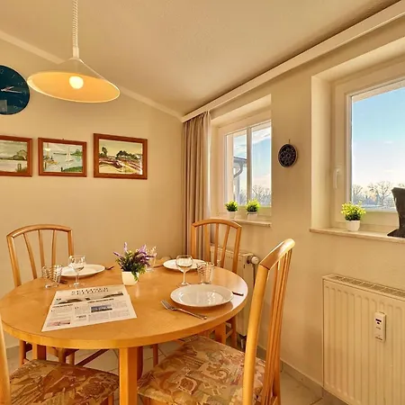 Komfortable In Mit Balkon
